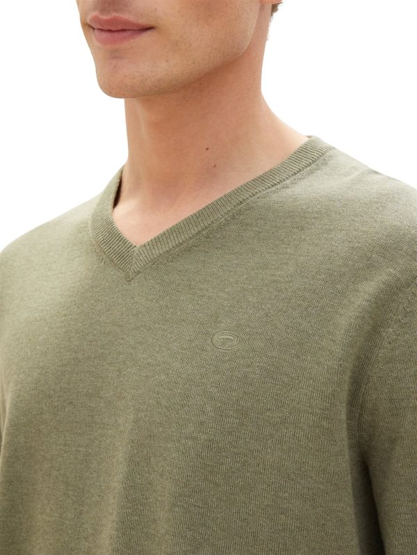 basic v-neck knit