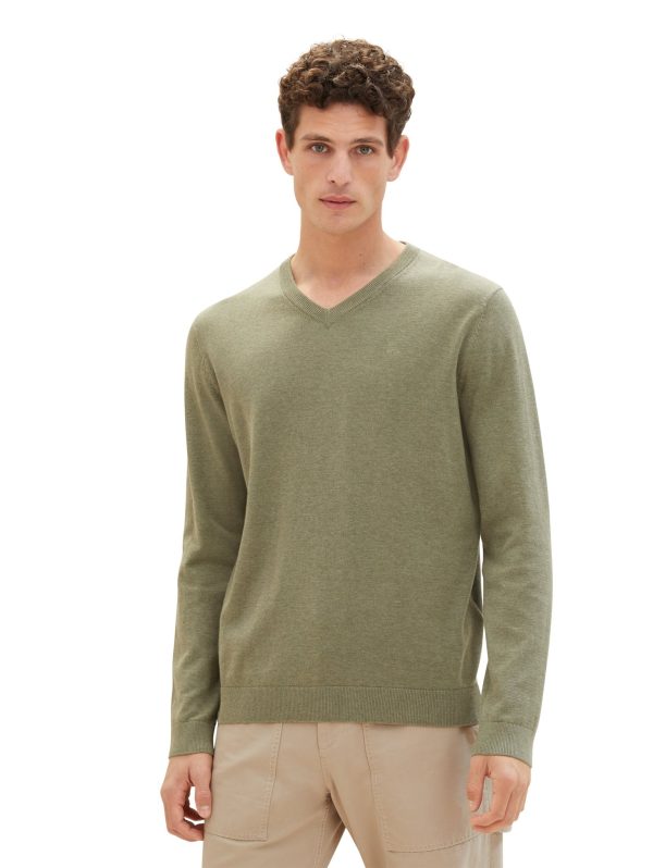 basic v-neck knit