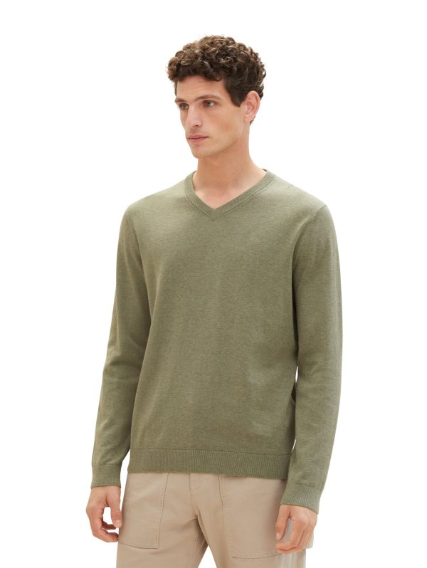 basic v-neck knit